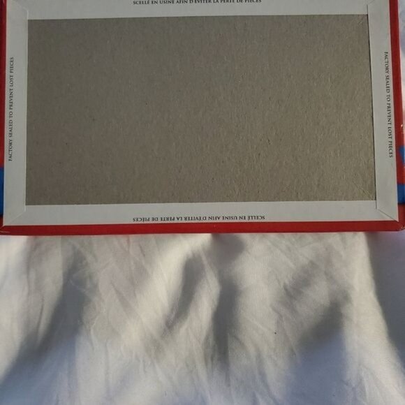 NIB Summer Flower Collage Puzzle 650 PCS - Picture 7 of 11